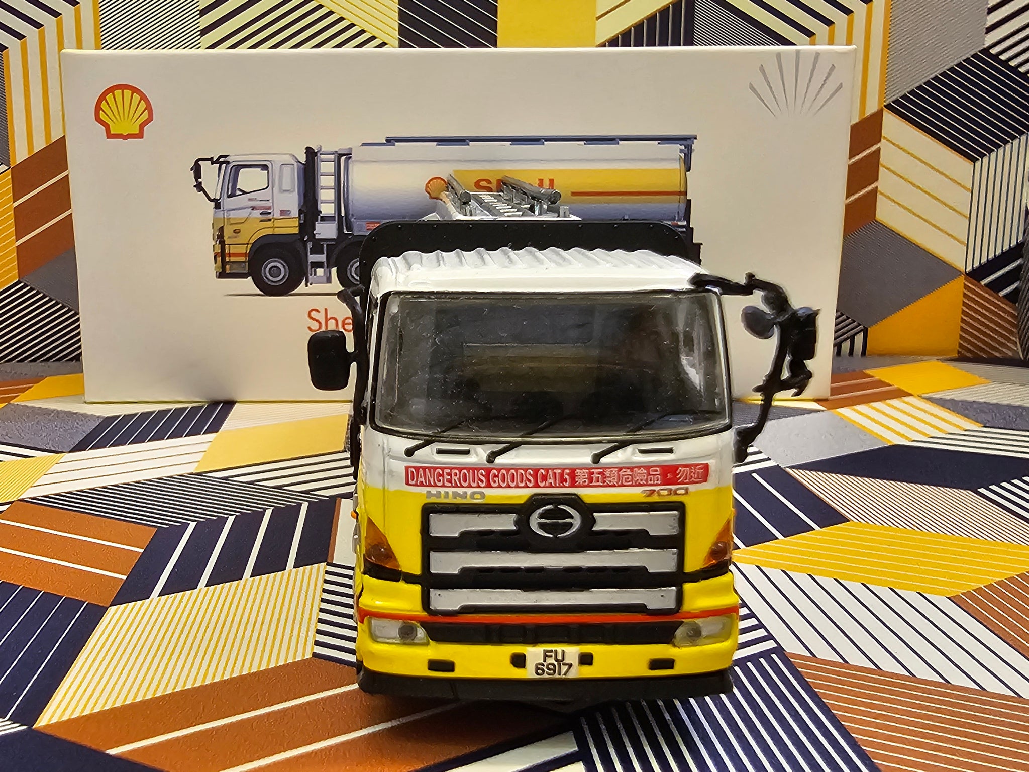新品 HINO 700 Shell タンクローリー トラック 1:76 ミニカー Tiny City 179 Die-cast Model Car - HINO 700 Shell Oil Tanker