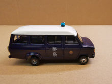 Load image into Gallery viewer, 1/76 Tiny 15 Ford Transit MK2 ~Royal Hong Kong Police (AM8145)
